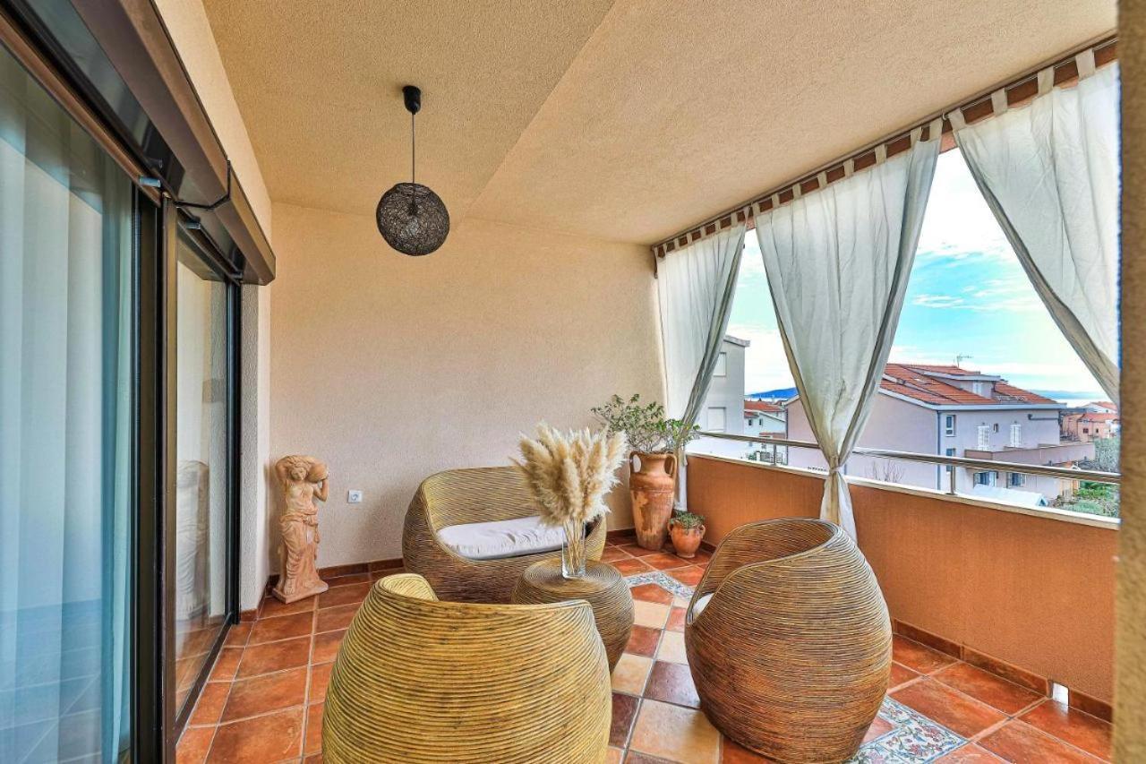 Ipm Apartments Kastela Exterior photo